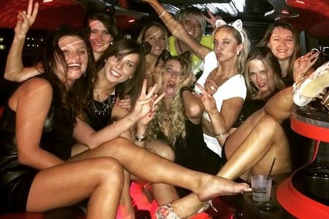 Las Vegas Bar Crawl by Party Bus with Free Drinks - Key points to know before booking