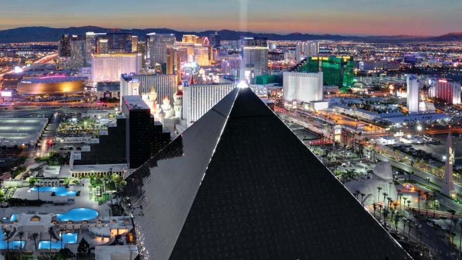 Las Vegas: BODIES | The Exhibition at the Luxor - Is the $44 price fair?