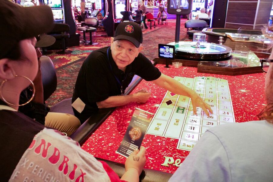 Las Vegas Casino: Gambling Class at the Plaza Hotel & Casino - Meeting at the Plaza and getting oriented