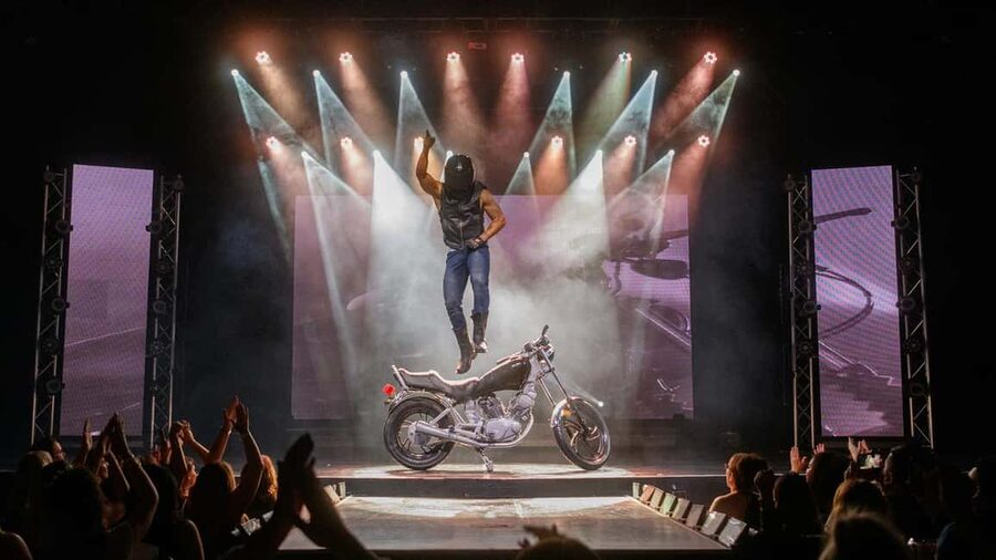 Las Vegas: Chippendales Show at Planet Hollywood - What the Chippendales show at Planet Hollywood is really like
