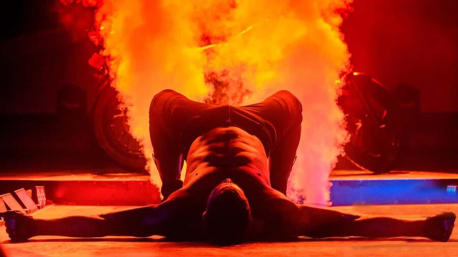 Las Vegas: Chippendales Show at Planet Hollywood - Who will enjoy this most?