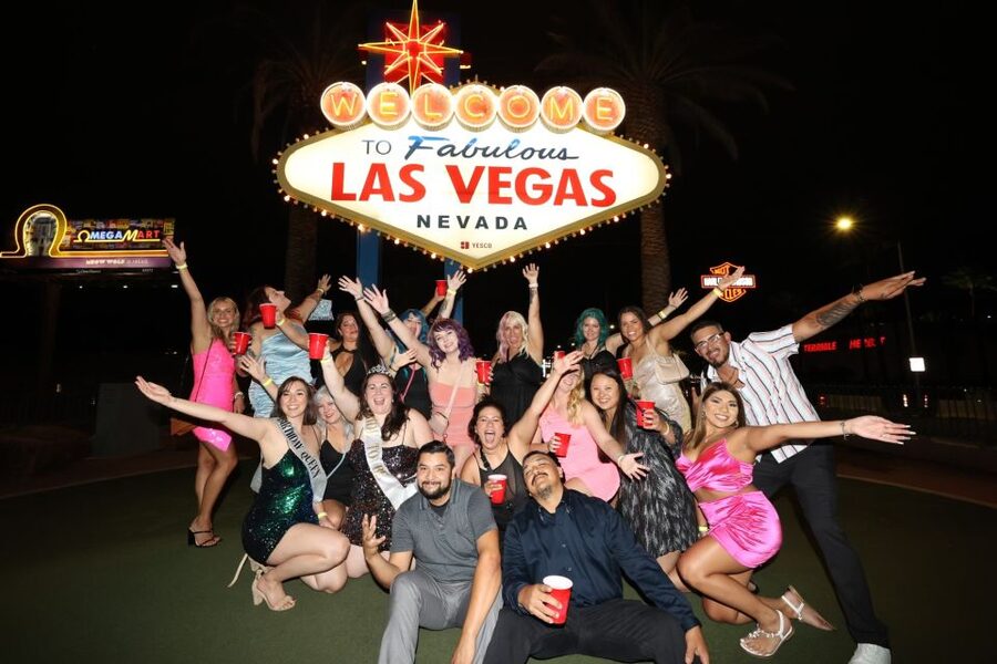 Las Vegas: Club Crawl by Party Bus w/ Free Drinks - The first bar and nightclub set the tone