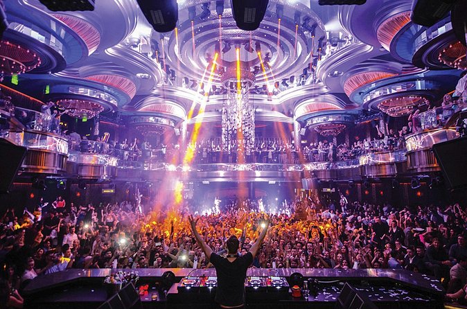 Las Vegas Club Crawl with Party Bus and Free Drinks - How the $99 price holds up
