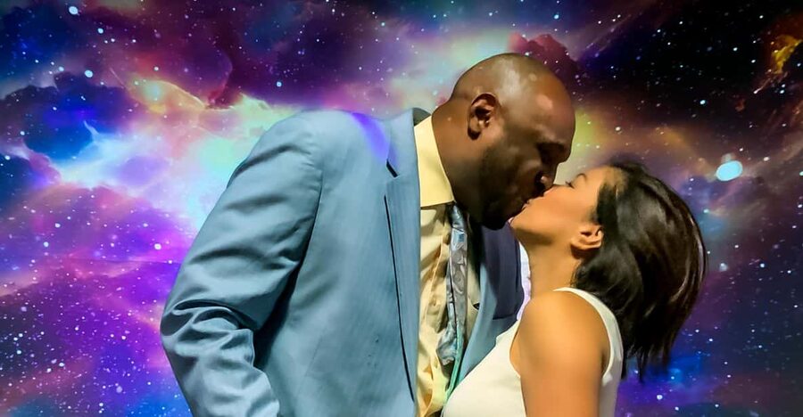 Las Vegas: Cosmic Space Wedding + Spectacular Photography - Photography, props, and the best picture spots