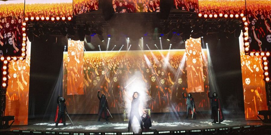 Las Vegas: Criss Angel MINDFREAK® Show at Planet Hollywood - What kind of magic show is MINDFREAK?