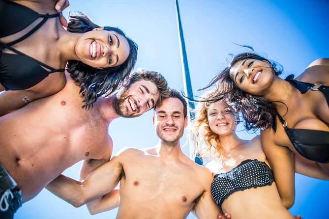 Las Vegas Day Club Crawl & Party Bus VIP Tour - The party bus: drinks, music, and the real highlight