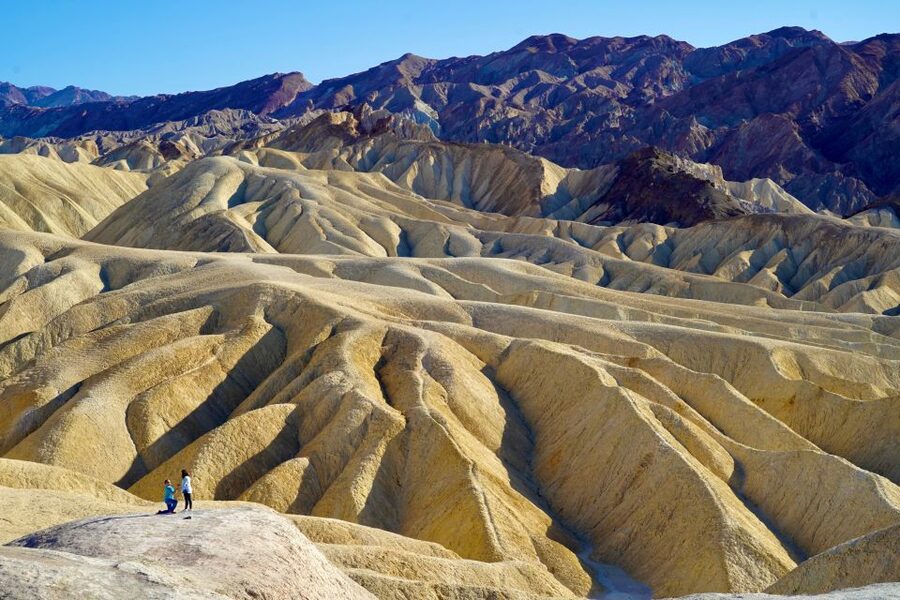 Las Vegas: Death Valley Day Trip with Stargazing - Zabriskie Point and the park’s golden badlands
