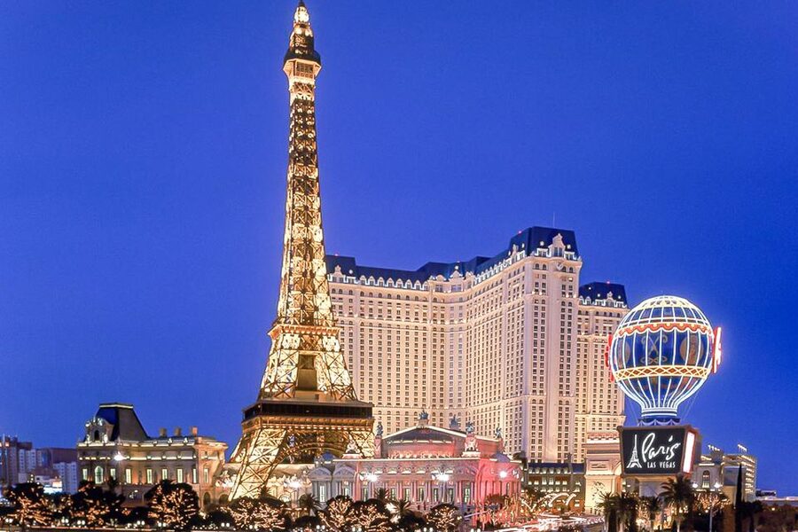 Las Vegas: Eiffel Tower Viewing Deck Entrance Ticket - Seeing the Strip, the Sphere, and the mountains