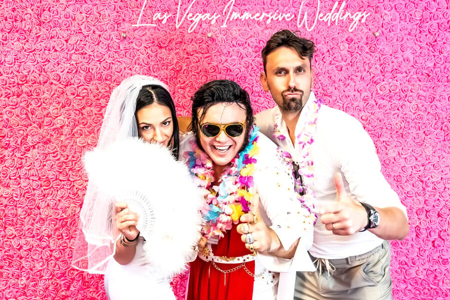 Las Vegas: Elvis Wedding with Las Vegas Sign Photos Included - Is $299 good value for a private ceremony?