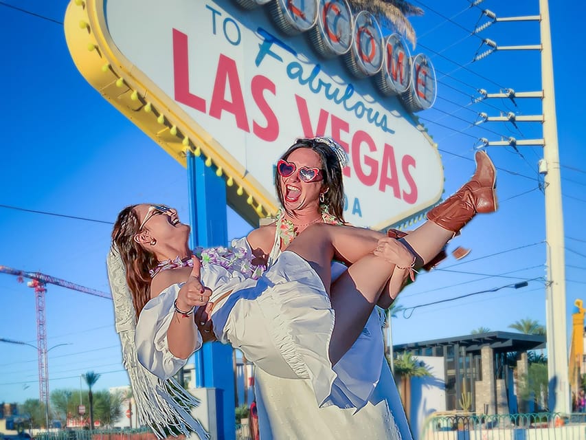 Las Vegas: Elvis Wedding with Las Vegas Sign Photos Included - Finding the chapel near Harry Reid International Airport