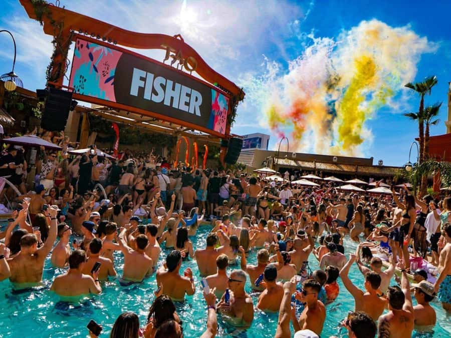 Las Vegas: Famous Pool Party Tour with Party Bus & Drinks - Pack almost nothing
