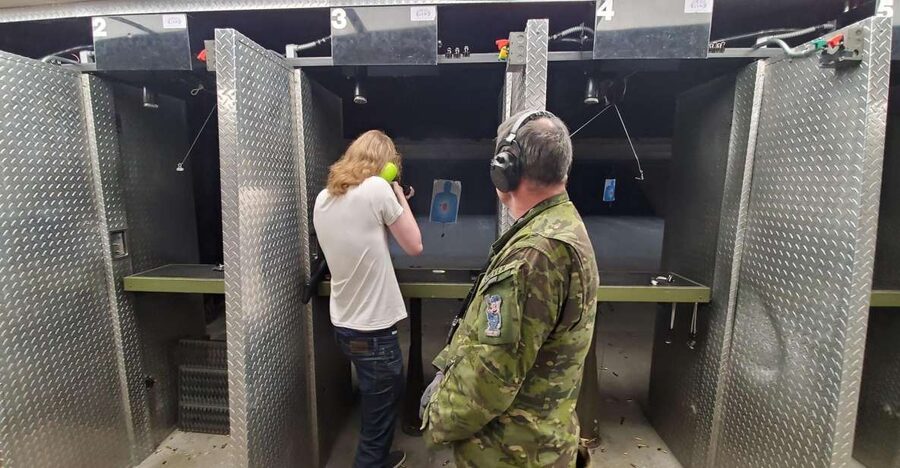 Las Vegas: Firearms Shooting Beginner’s Adventure - What happens from pickup to the firing line