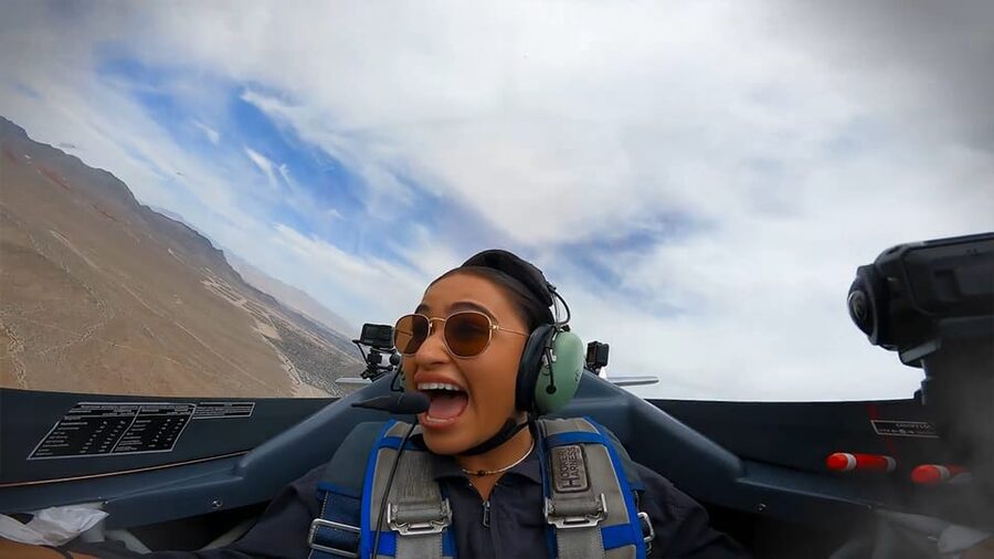 Las Vegas: Fly a Real Stunt Plane - How the experience compares with a normal sightseeing flight