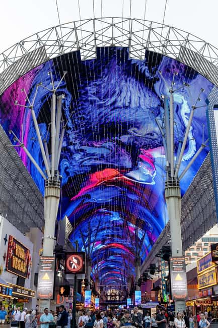 Las Vegas: Fremont Experience Guided Walking Tour & Drinks - Why this Fremont tour is different from a normal bar crawl