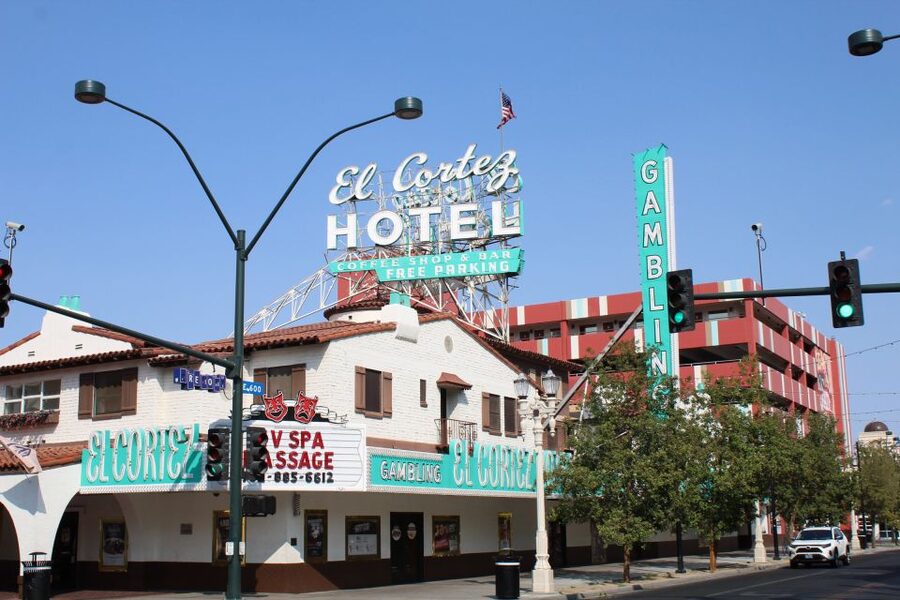 Las Vegas: Fremont Street Experience & Downtown Walking Tour - Should you book it?