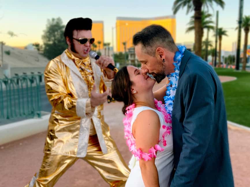 Las Vegas: Gold Elvis Vow Renewal or Wedding at Welcome Sign - Planning the timing and arrival