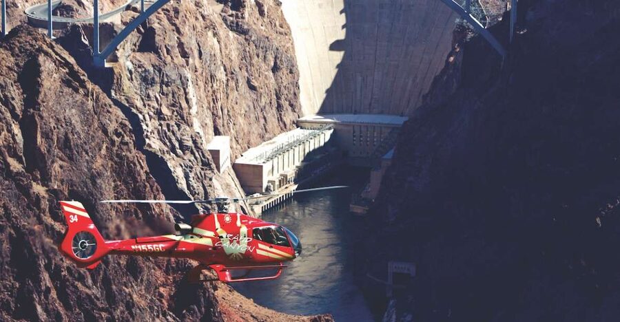 Las Vegas: Grand Canyon Helicopter Air Tour with Vegas Strip - Crossing the Mojave Desert toward the canyon