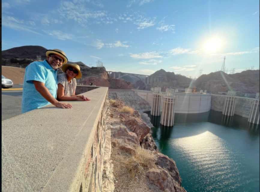 Las Vegas: Grand Canyon, Hoover Dam & 7 Magic Mountains Tour - Seven Magic Mountains in the Mojave Desert