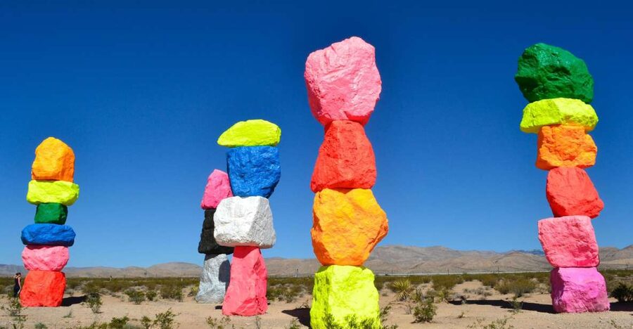 Las Vegas: Grand Canyon, Hoover Dam & 7 Magic Mountains Tour - The long ride to Grand Canyon West