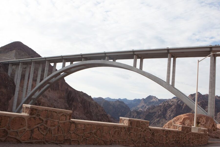 Las Vegas: Grand Canyon in Spanish with Skywalk and Lunch - Joshua Trees and a 20-minute breakfast stop