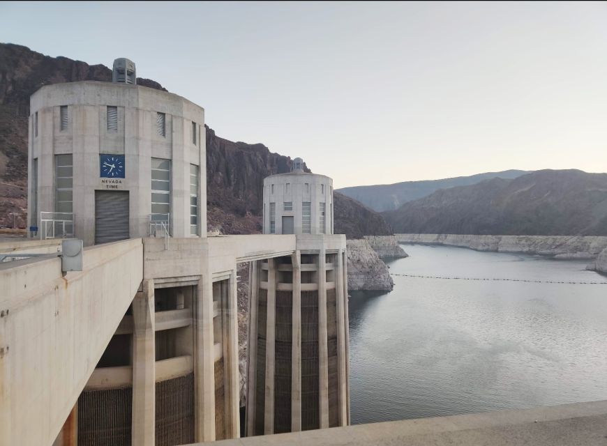 Las Vegas: Grand Canyon National Park, Hoover Dam, Route 66 - The van, food, and rest stops matter more than they sound