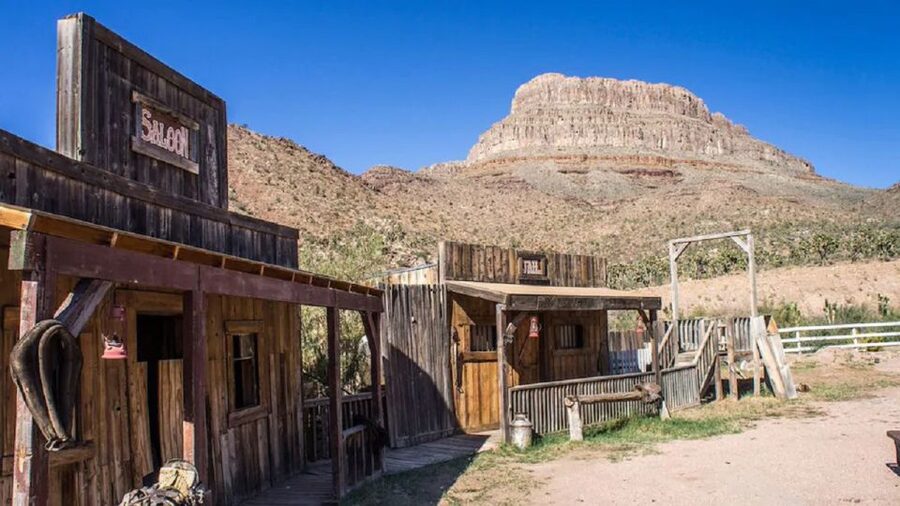 Las Vegas: Grand Canyon Ranch Tour with Horseback/Wagon Ride - Arriving at Grand Canyon Western Ranch