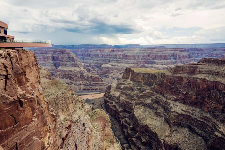 Las Vegas: Grand Canyon West Bus Tour with Guided Walk - Key points at a glance