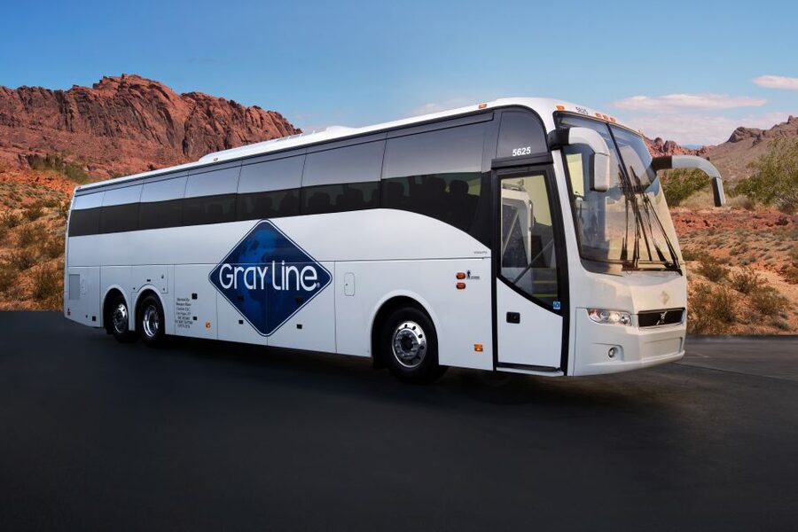 Las Vegas: Grand Canyon West Rim Tour with Optional Skywalk - Guides, drivers, and the group experience