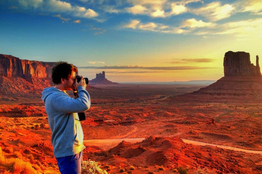 Las Vegas: Grand Canyon, Zion and Monument Valley 3-Day Tour - Sunrise in Monument Valley