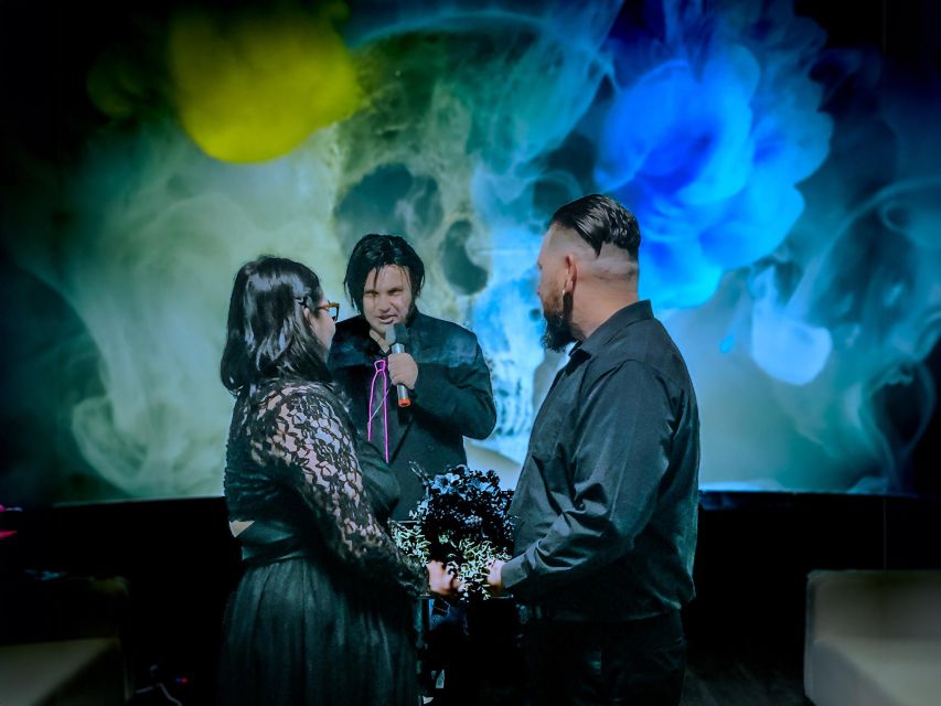 Las Vegas: Haunted House Wedding Ceremony + Photography - What the strongest feedback tells me