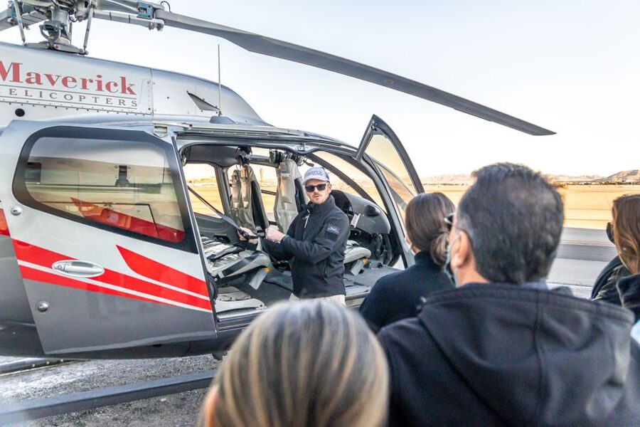 Las Vegas: Helicopter Night Flight over the Strip - Getting to the terminal and checking in