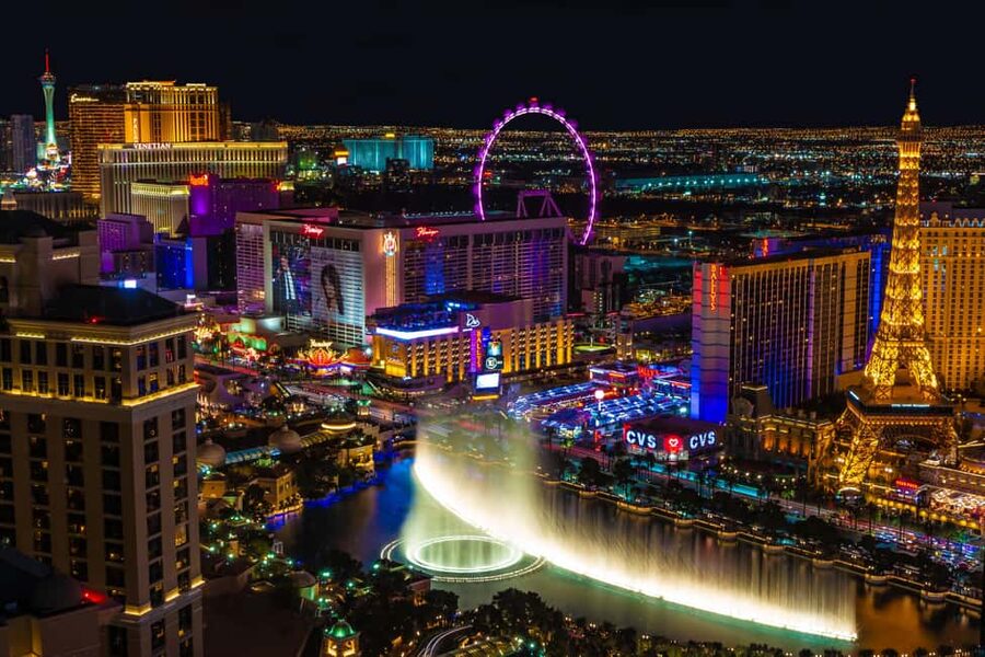 Las Vegas: Helicopter Tour of the Strip with Window Seats - Why the window-seat promise matters