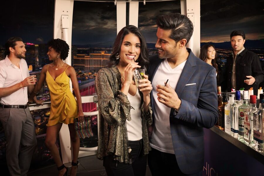 Las Vegas: High Roller Entry Ticket with In-Cabin Open Bar - Picking the right time for your ride