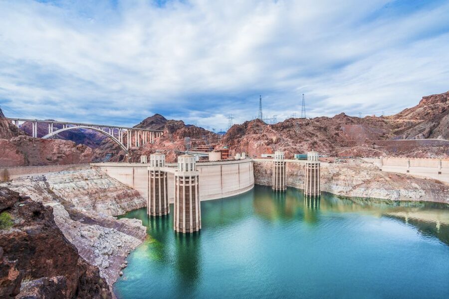Las Vegas: Hoover Dam Half-Day Tour - Arriving at the dam