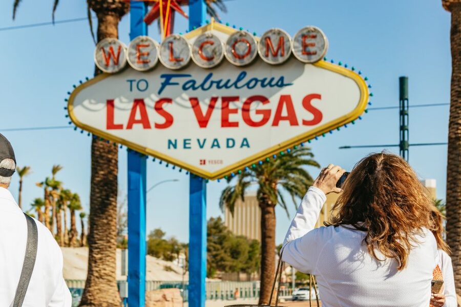 Las Vegas: Hoover Dam Ultimate VIP Tour with Lunch - Pickup from Las Vegas between 7:25 and 8:20 AM