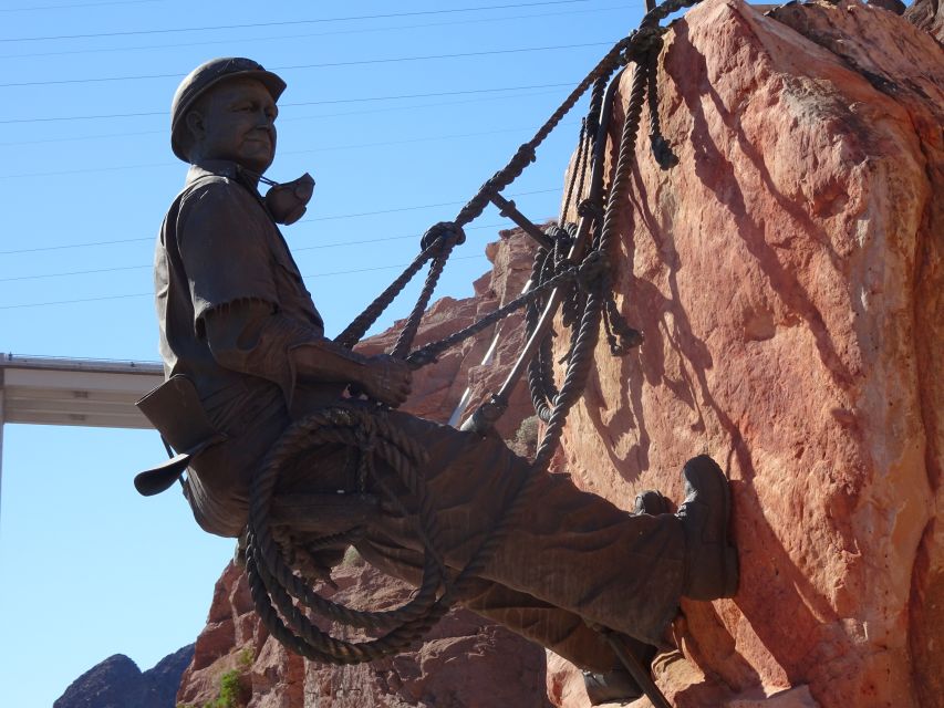 Las Vegas: Hoover Dam & Valley of Fire Day Trip with Brunch - Atlatl Rock and 4,000-year-old petroglyphs