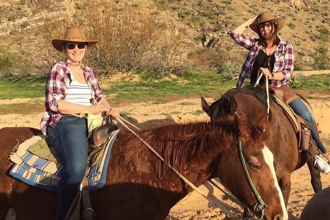 Las Vegas Horseback Ride with Meal - Sunset rides, dinner, and apple pie