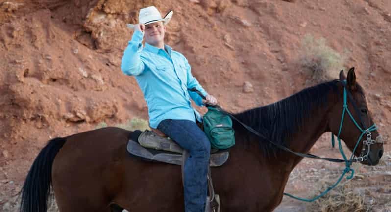 Las Vegas: Horseback Riding Tour with Lunch - Breakfast first, then a short introduction to riding