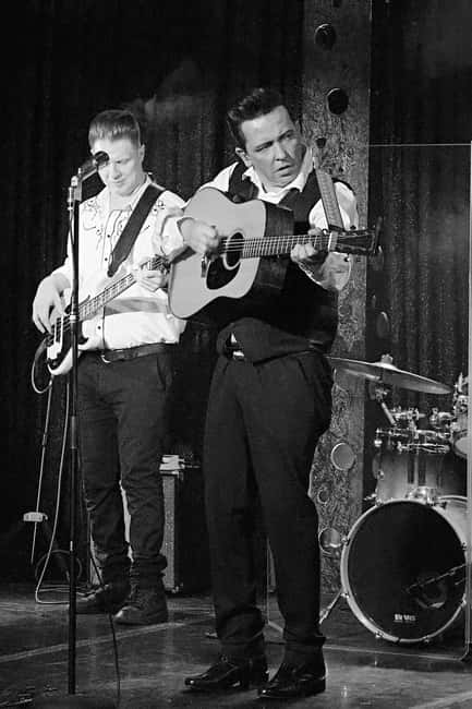 Las Vegas: Johnny Cash Tribute Show - How this compares with larger Las Vegas shows