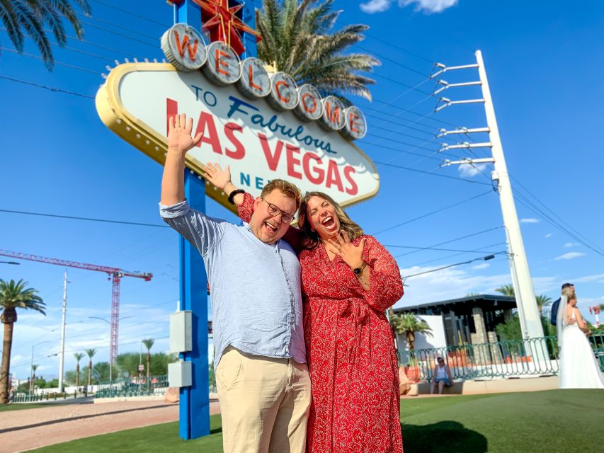 Las Vegas: Las Vegas Sign + 7 Magic Mountains + Photoshoot - Why the private format matters