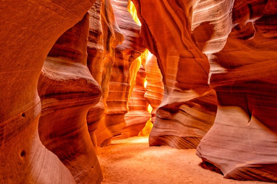 Las Vegas: Lower Antelope Canyon & Horseshoe Bend w/ Lunch - Lower Antelope Canyon With a Navajo Guide