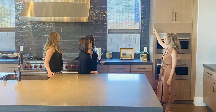 Las Vegas: Luxury Home Tour with Snacks and Drinks - Snacks, drinks, and the three-hour pace
