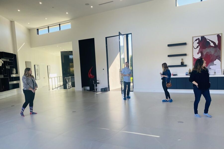 Las Vegas: Luxury Home Tour with Snacks and Drinks - Who will enjoy this experience most?