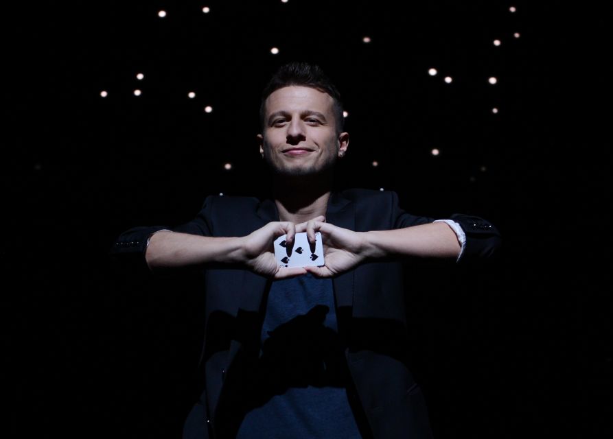 Las Vegas: Mat Franco Magic Reinvented Nightly Show Ticket - How the experience compares with a standard magic act