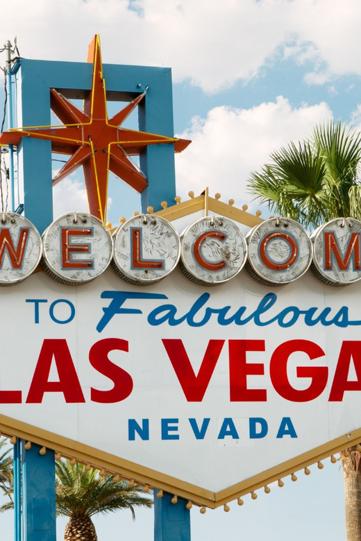 Las Vegas: Mobsters, Casinos, and Speakeasy Bar Crawl - Circa Bar and the atomic cocktail era