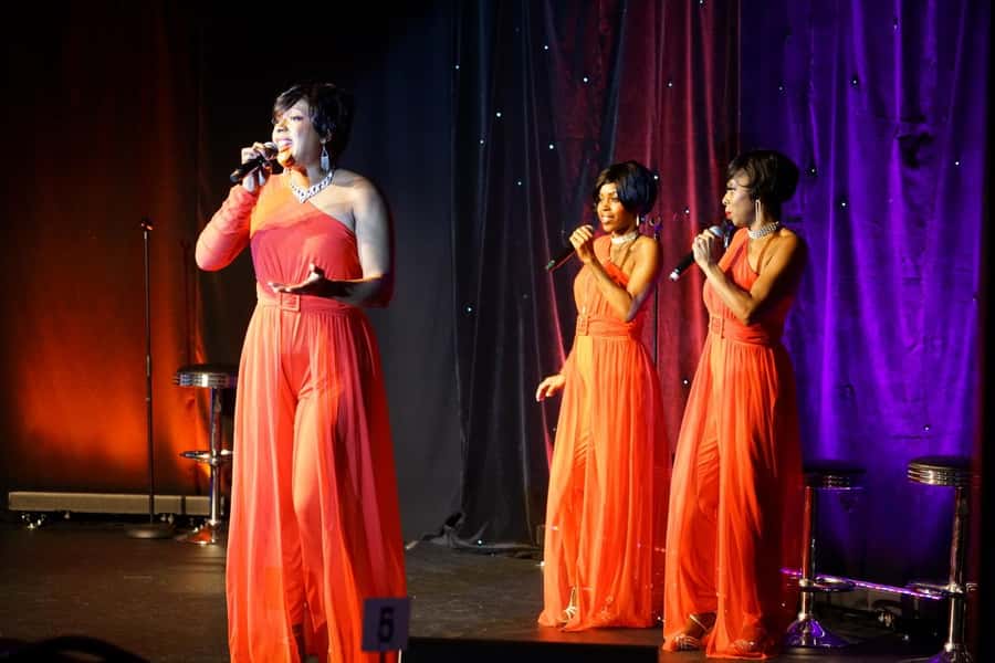 Las Vegas: Motown Brunch - Motown songs in a Sunday morning showroom