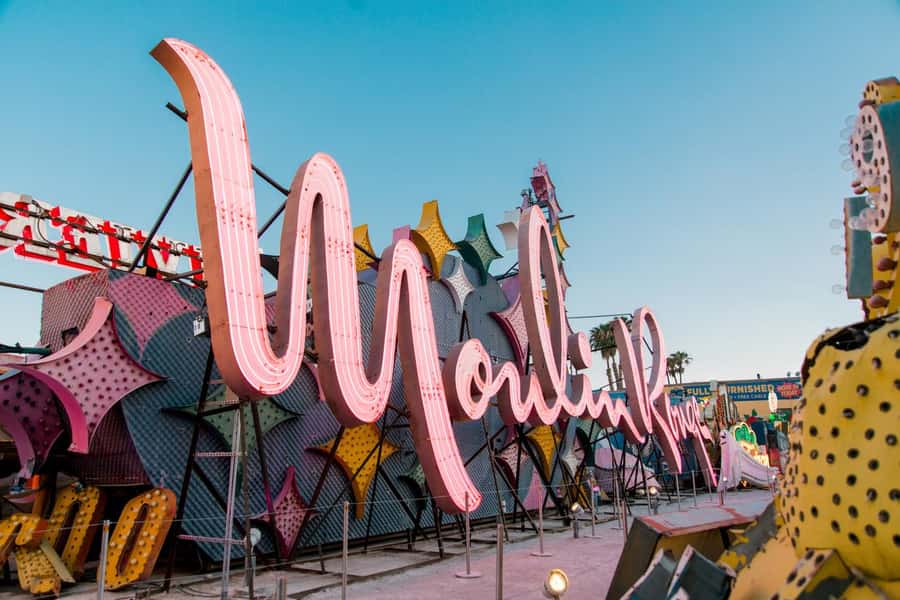 Las Vegas: Neon Museum Experience & Vegas Open-Top Bus Tour - A three-hour introduction to old and new Las Vegas