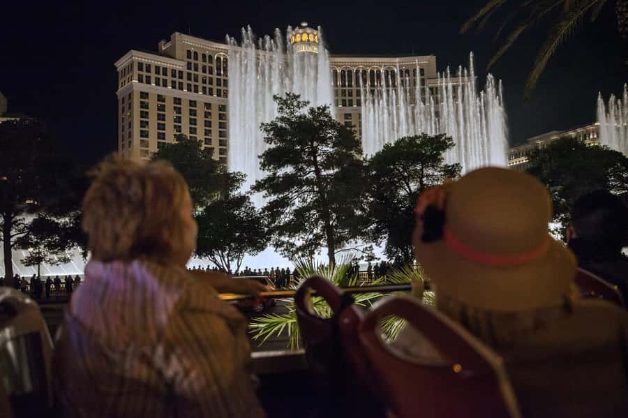 Las Vegas: Neon Museum Experience & Vegas Open-Top Bus Tour - The return ride and the city at night
