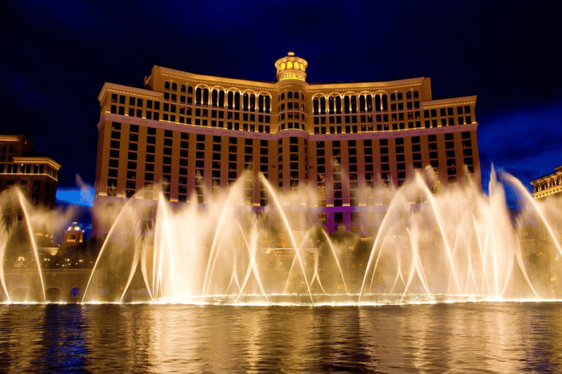 Las Vegas: Night City Tour with Hotel Pickup - Fremont Street: the older heart of the night
