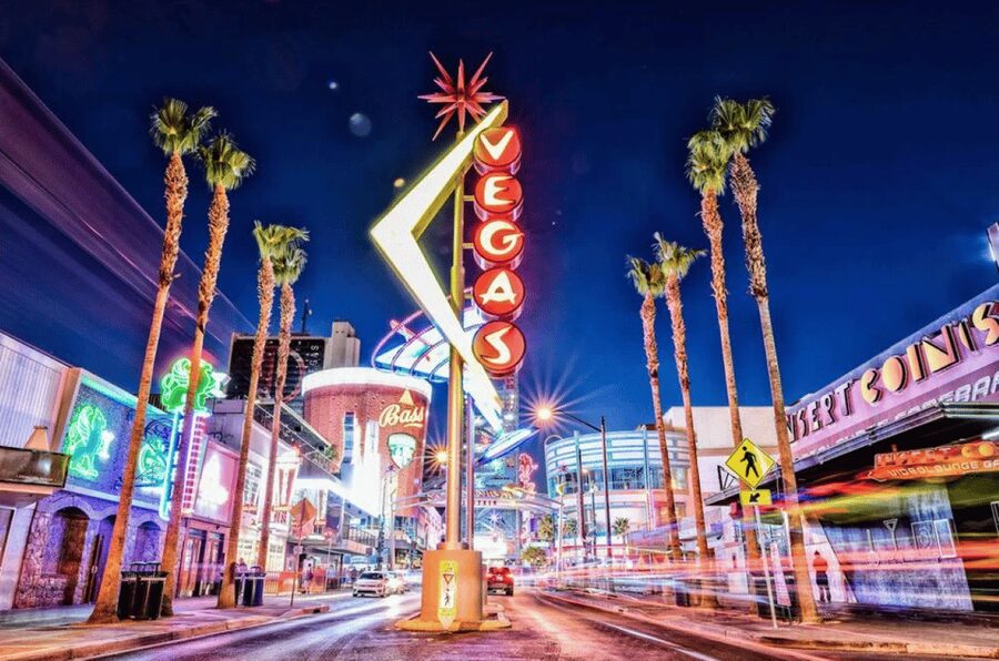Las Vegas: Night City Tour with Hotel Pickup - The Welcome sign: the essential Las Vegas photo